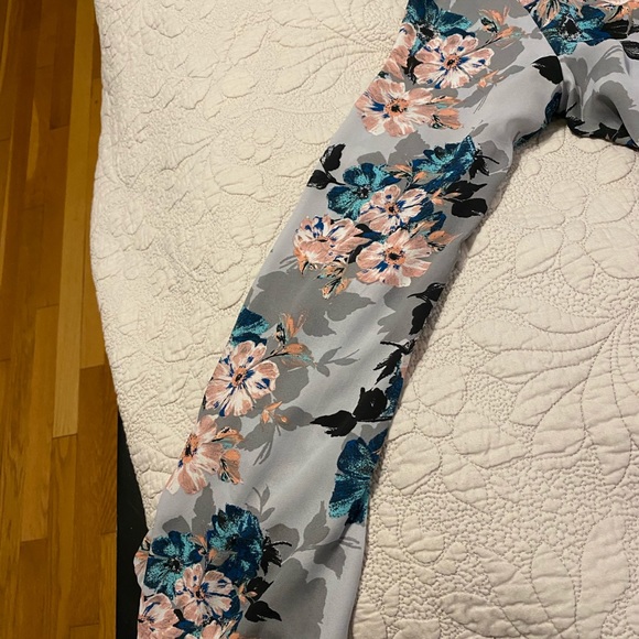 Spirit of grace dress - Picture 3 of 3